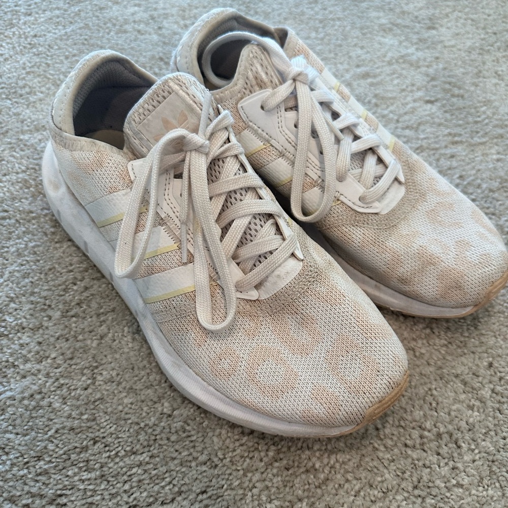 Adidas cheetah shoes